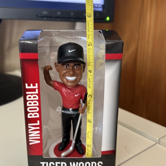 Tiger Woods Vinyl Bobble - The Upper Company - Picture 4 of 4